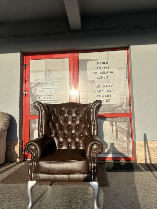 Stylowy fotel uszak Chesterfield NOWY prawdziwa skóra z Anglii DOWÓZ
