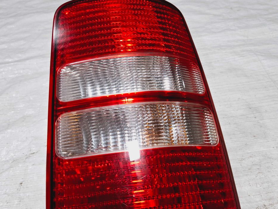 lampa tył tylna tylnia prawa vw caddy iii 3 2k0 2k5 lift 2010 - 2015