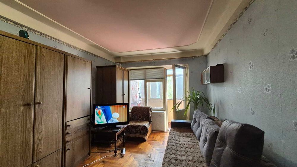 *Однокімнатна картира по вул. Євпаторійська