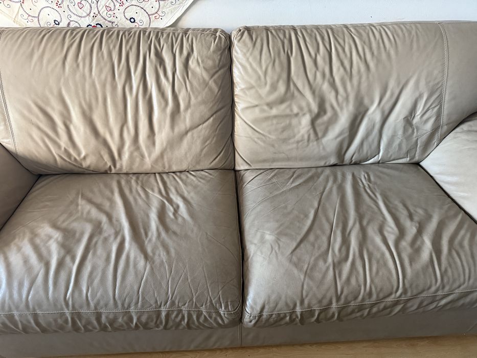 Sofa chateau d’ax em pele