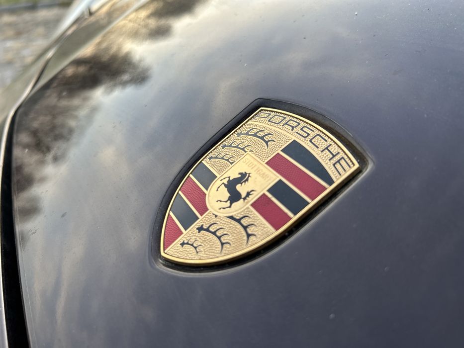 В продажі шикарний Porsche Panamera S (гібрід)