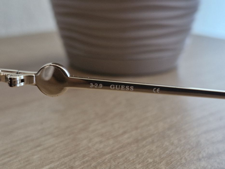 Okulary przeciwsłoneczne GUESS