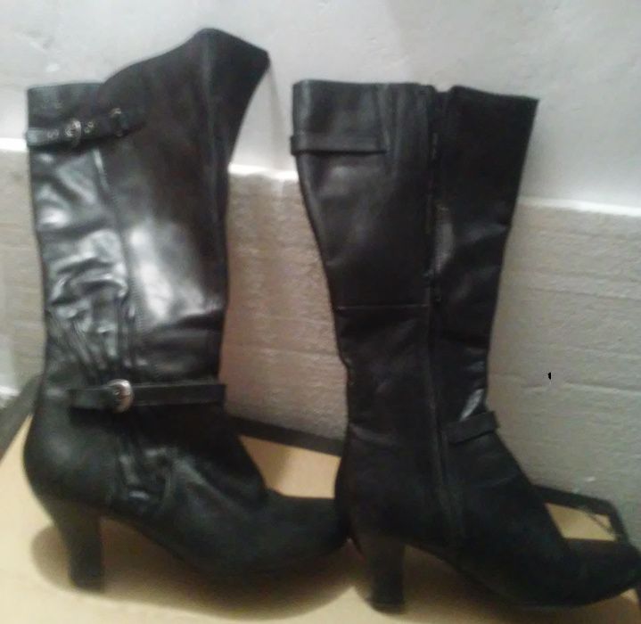 buty kozaki SKÓRA!-markowe CAPRICE roz.38/39, regulowana cholewka