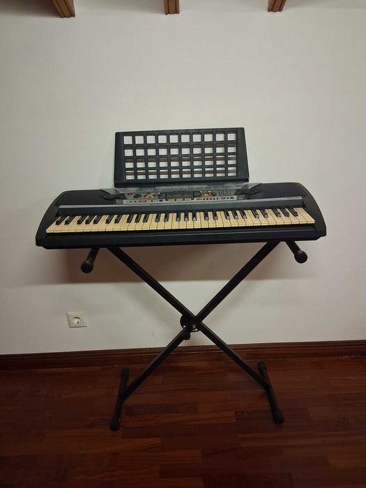 Órgão Yamaha PSR-280