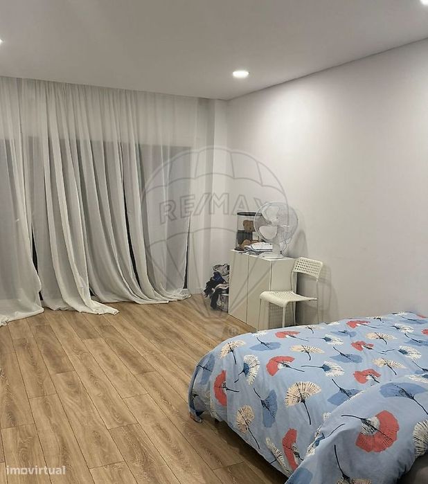 Moradia T4 para arrendamento