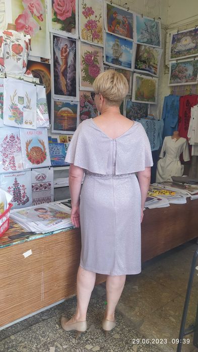 Сукня вечірня блідо- ліловий колір