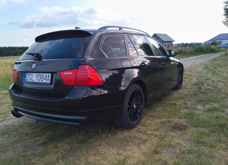 BMW e91 325i LCI
