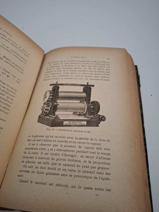 Livro culinária antigo "Traité Général de Confiserie Moderne"