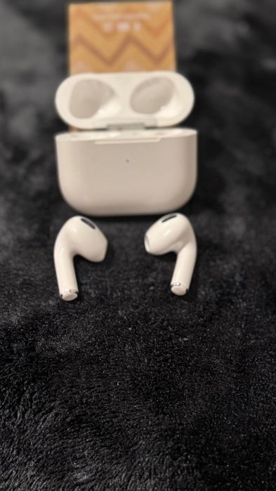 Apple AirPods 3ª Geração (2025) – Wireless