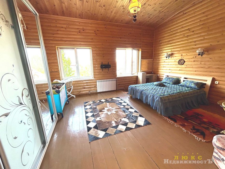 Продаётся отличный трёхэтажный дом в Совиньоне  с  видом на море!