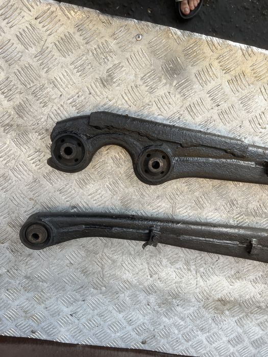 Рычаг тяга зад Паджеро спорт 06 год mitsubishi pajero sport