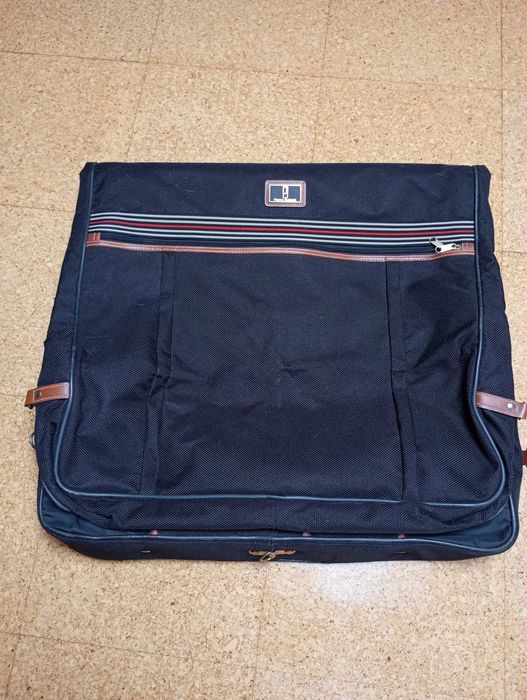 Porta fatos Pierre Dumont