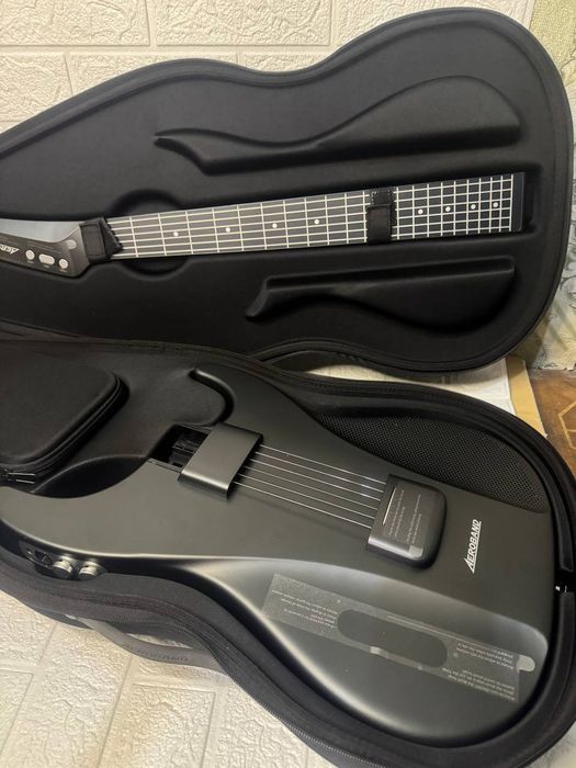 Смарт-електрогітара AEROBAND Painless Guitar