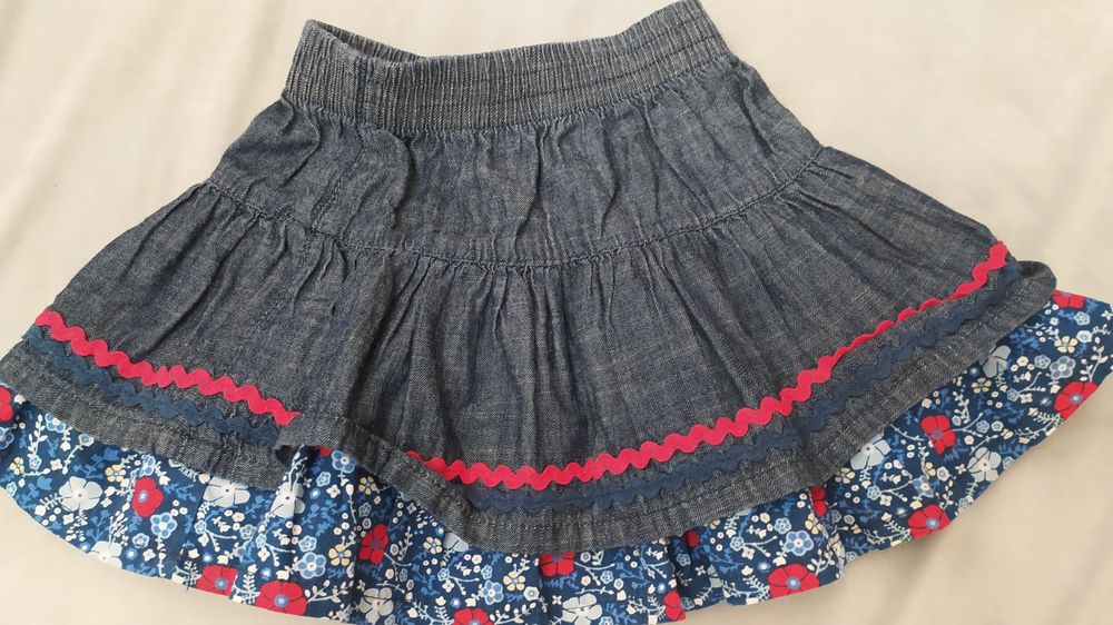 Nowa spódniczka bawełniana wiek  3-6 miesięcy.