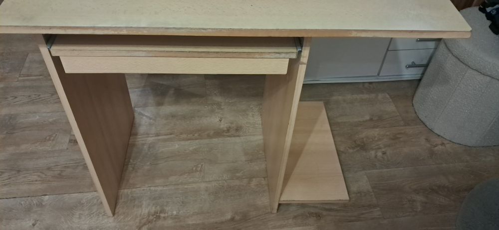 Małe biureczko 90 cm