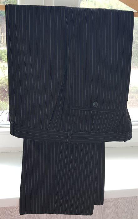 Костюм  чоловічий 56 р