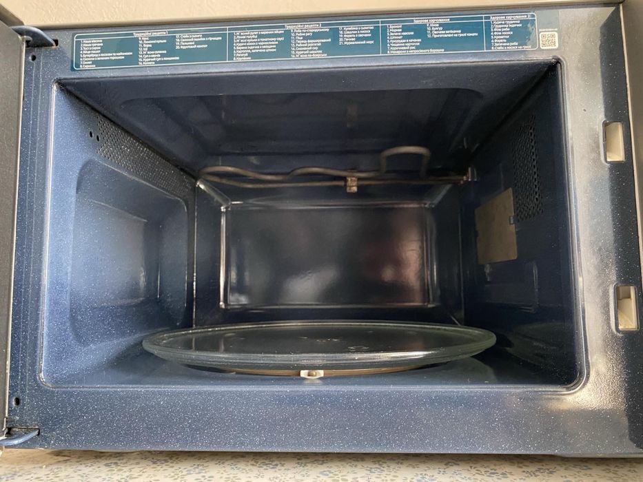 Мікрохвильова піч SAMSUNG MS23F302TAS