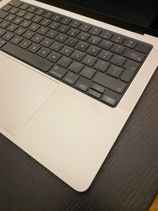 Macbook Pro 14’ M3 8GB/512GB
