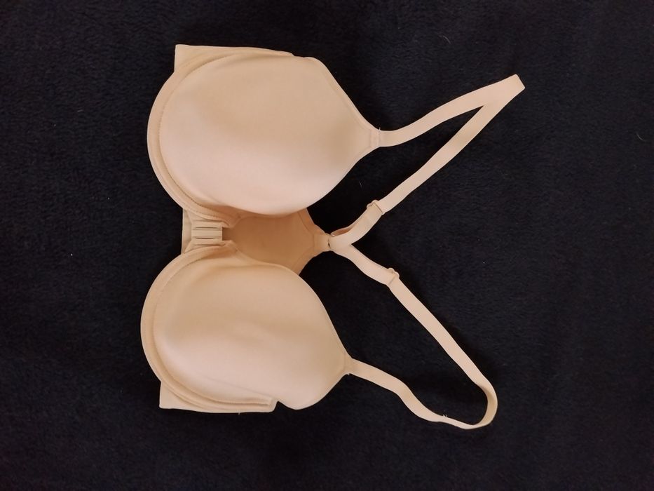 Chantelle zapinany z przodu beżowy cielisty 65F usztywniane spacer 3D