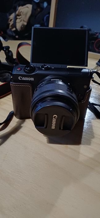 Camara fotográfica mirrorless Canon EOS M100