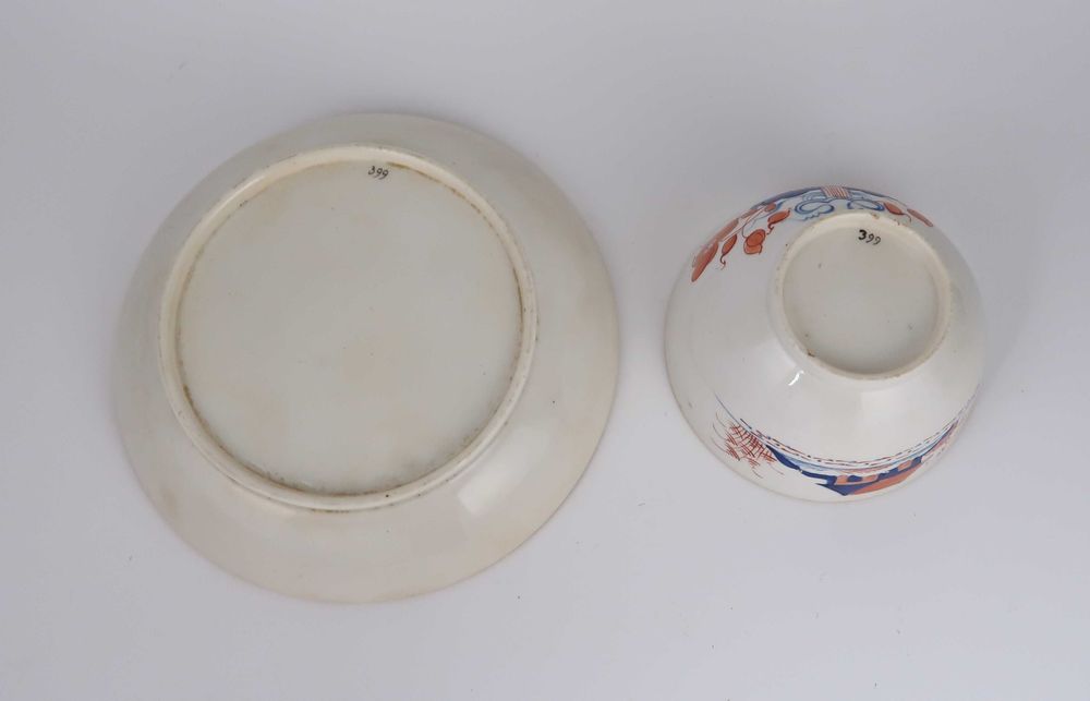 Taça com base em cerâmica de Lowestoft, Séc. XVIII/XIX