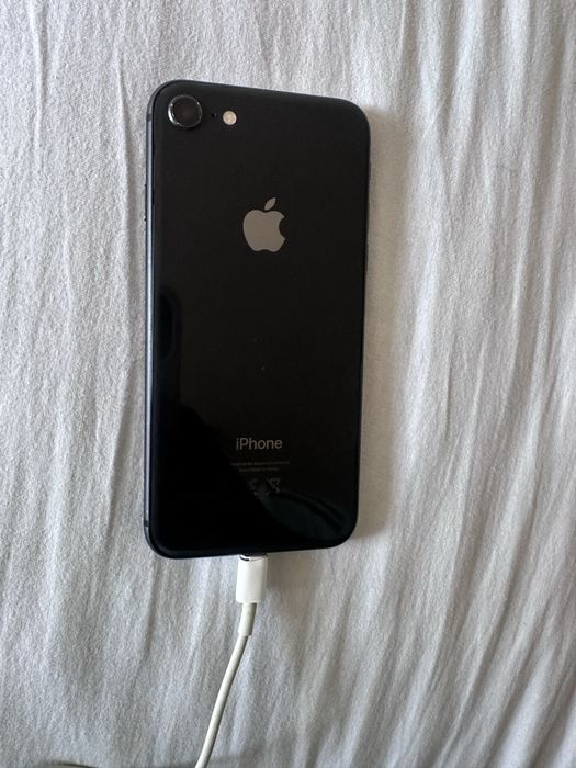Vendo iphone 8 em otimo estado