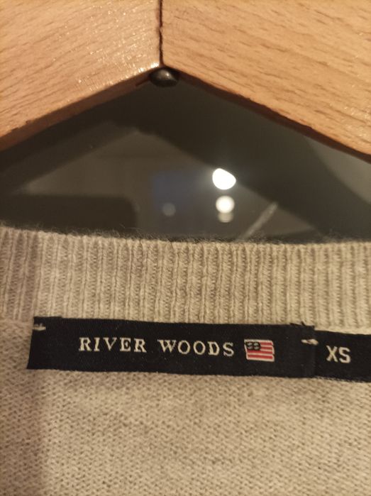 Śliczny sweterek z kaszmirem. River Woods.