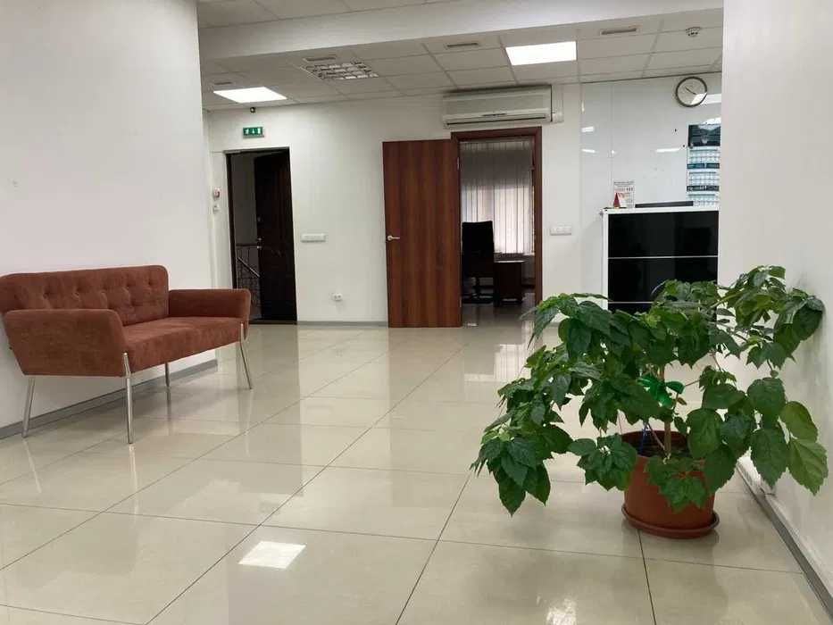 Продаж Фасадного Приміщення Науки 30 ! 207 кВ! Банк! Стоматологія