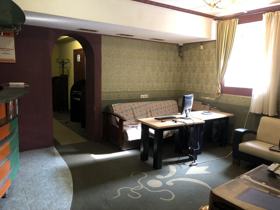 Продається комерційне приміщення  на бульварі Д. Галицького