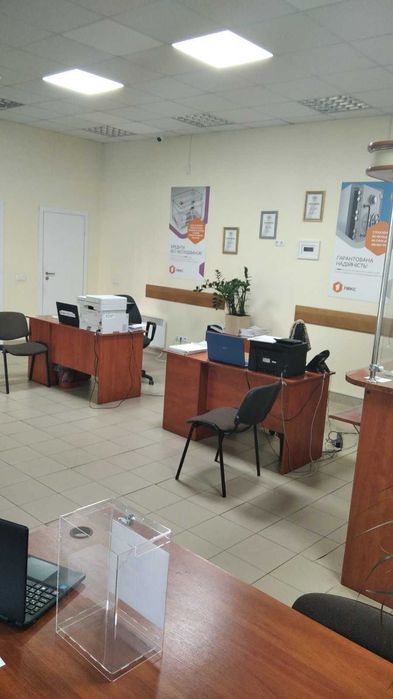 Вбудоване приміщення, площею 72,30 кв.м. м. Радивилів