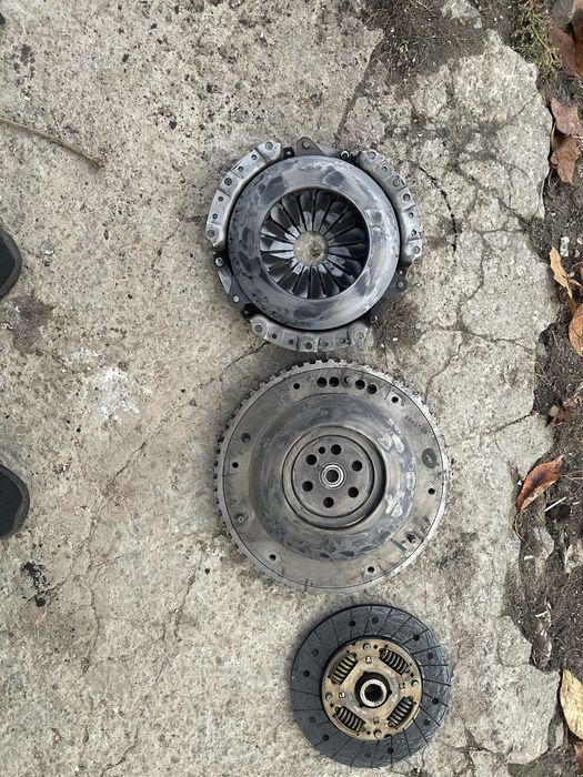 Маховик kia shuma  кіа sephia  ii 1.6