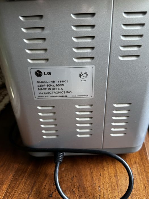 Хлібопічка LG з поваром