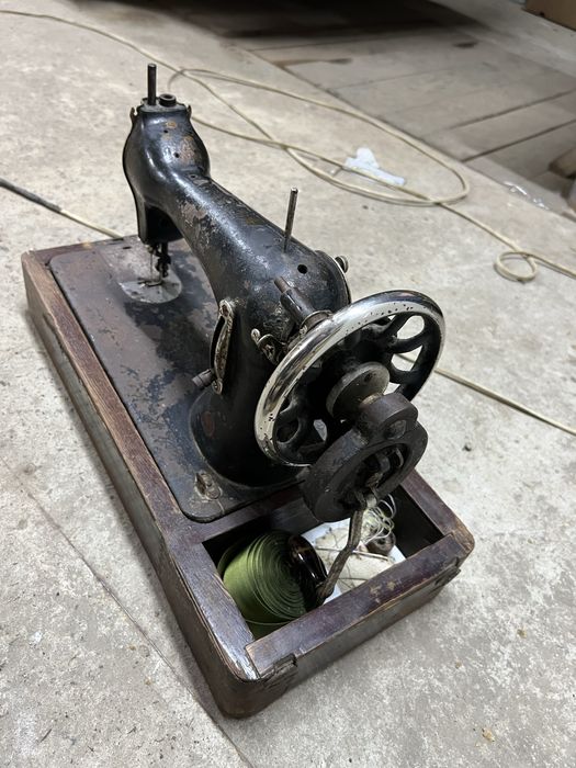 Подольська ручна швейна машинка