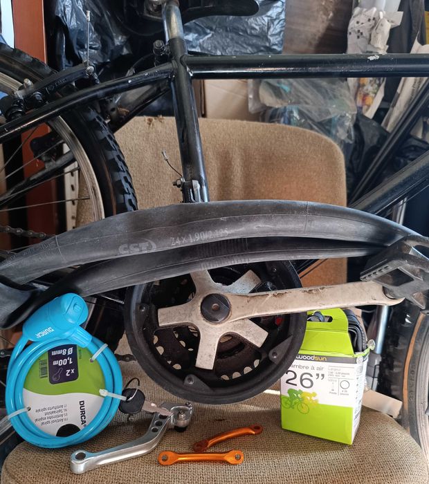 Bicicleta preta roda 24"