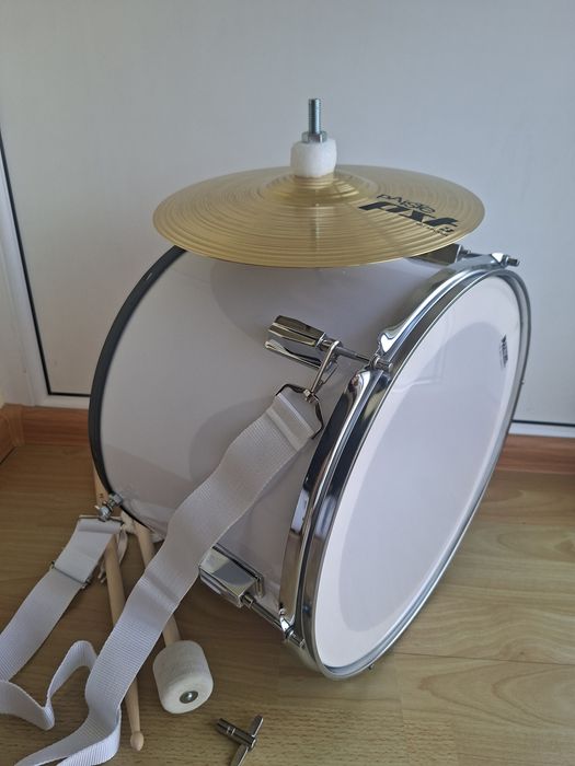 Барабан  - білий,  тарілка , PAISTE -  що звучить.