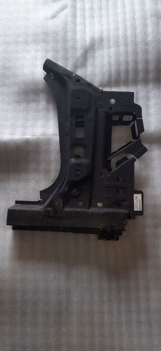 Продам внутренний усилитель правой боковины BMW G 12