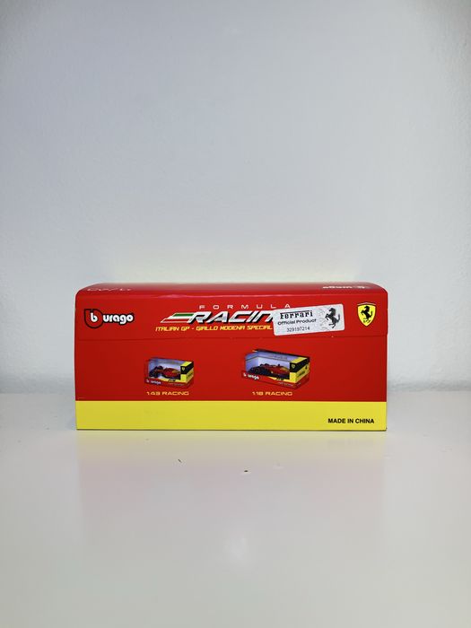 Ferrari F1-75 edicao especial GP de italia(com capacete)- Carlos Sainz