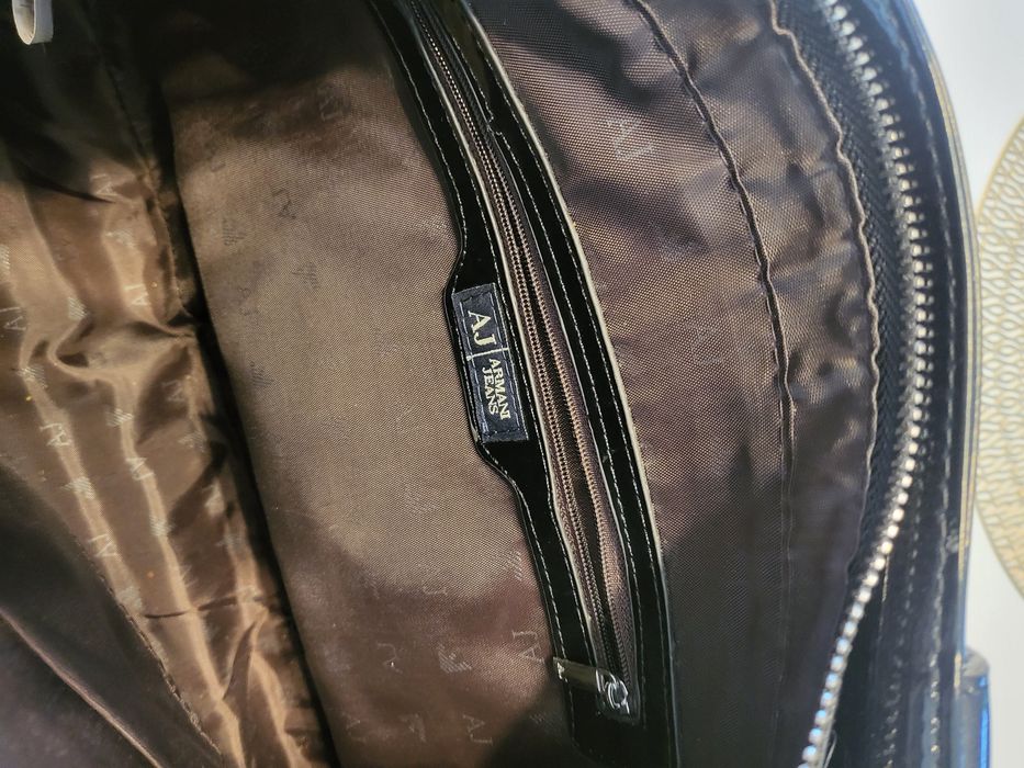 Torebka Armani lakierowana