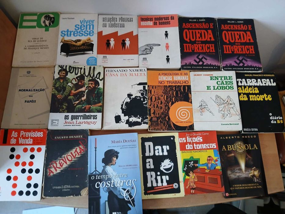 Livros de vários estilos literários