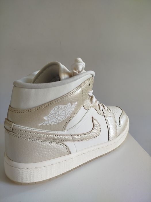 Nike Air Jordan 1 Mid