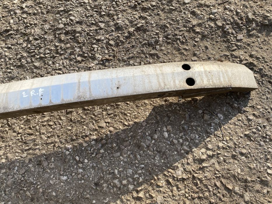 Land Rover Freelander 1 belka pod zderzak przod przedni