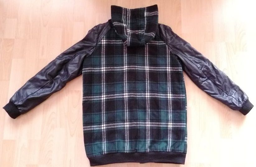 Kurtka typu parka z kapturem rozm. 40