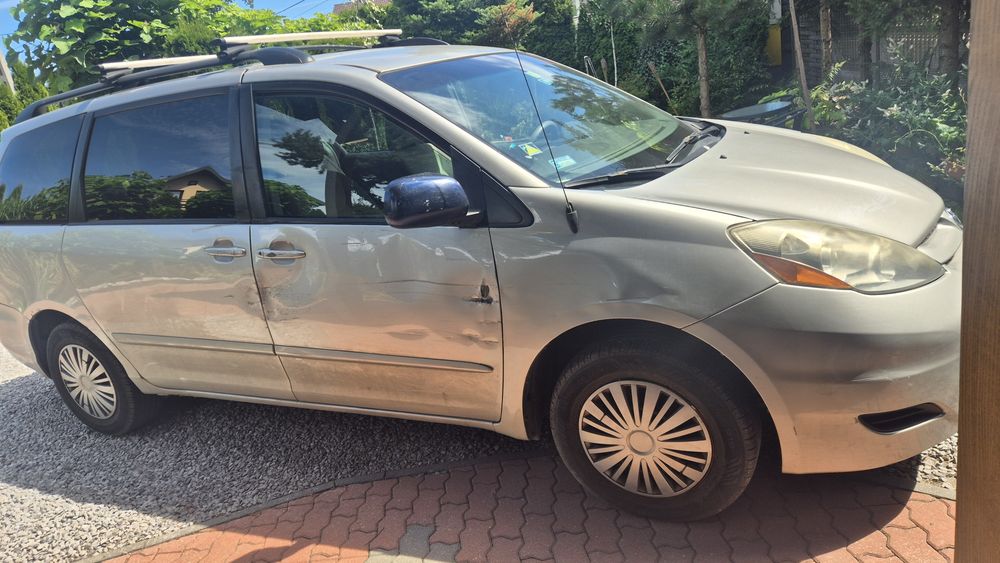 Toyota Sienna. 3.5b. 2008r.całośc lub na części.