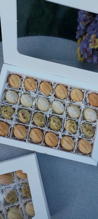 Домашні горішки з різними смаками, зефірні квіти