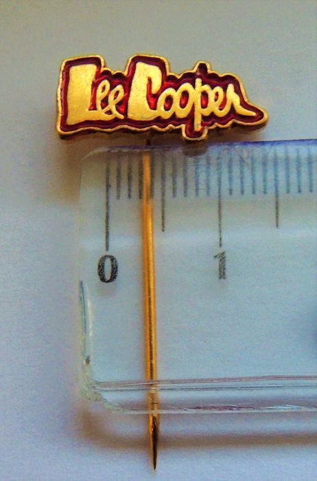 komplet odznak Lee Cooper emalia