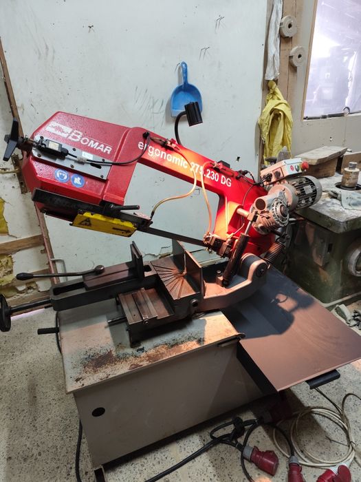 Piła taśmowa Bomar do metalu tokarka frezarka wiertarka tarczowa film