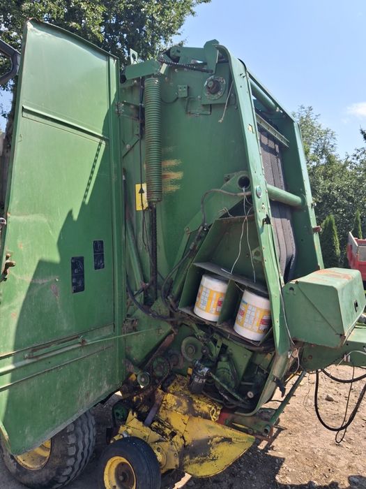 Prasa John deere 550