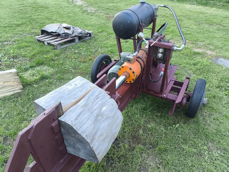 Łuparka hydrauliczna do drewna 7,5kW