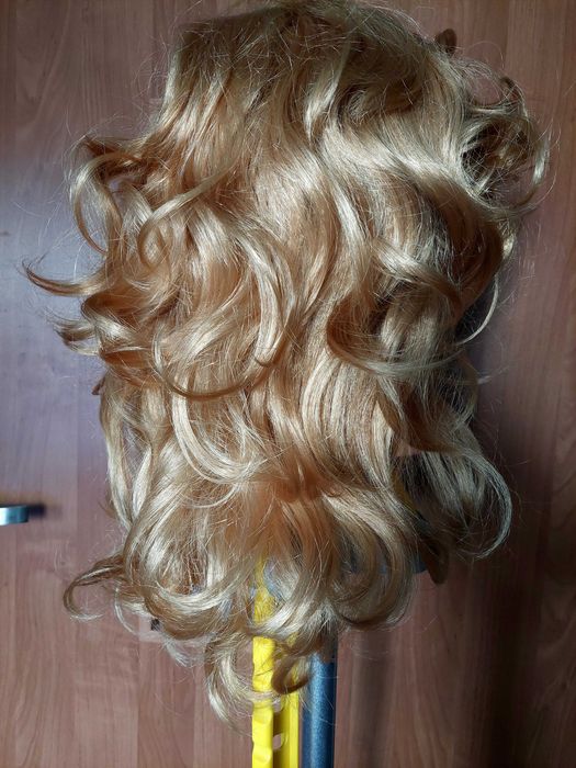 Peruka blond karnawałowa