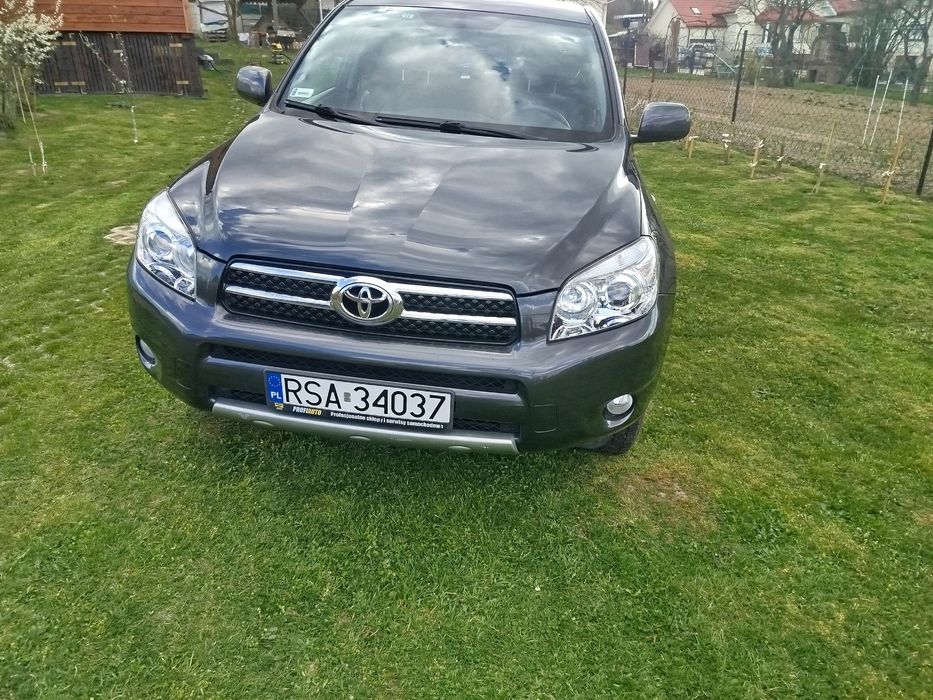 TOYOTA RAV4 4X4 Benzyna